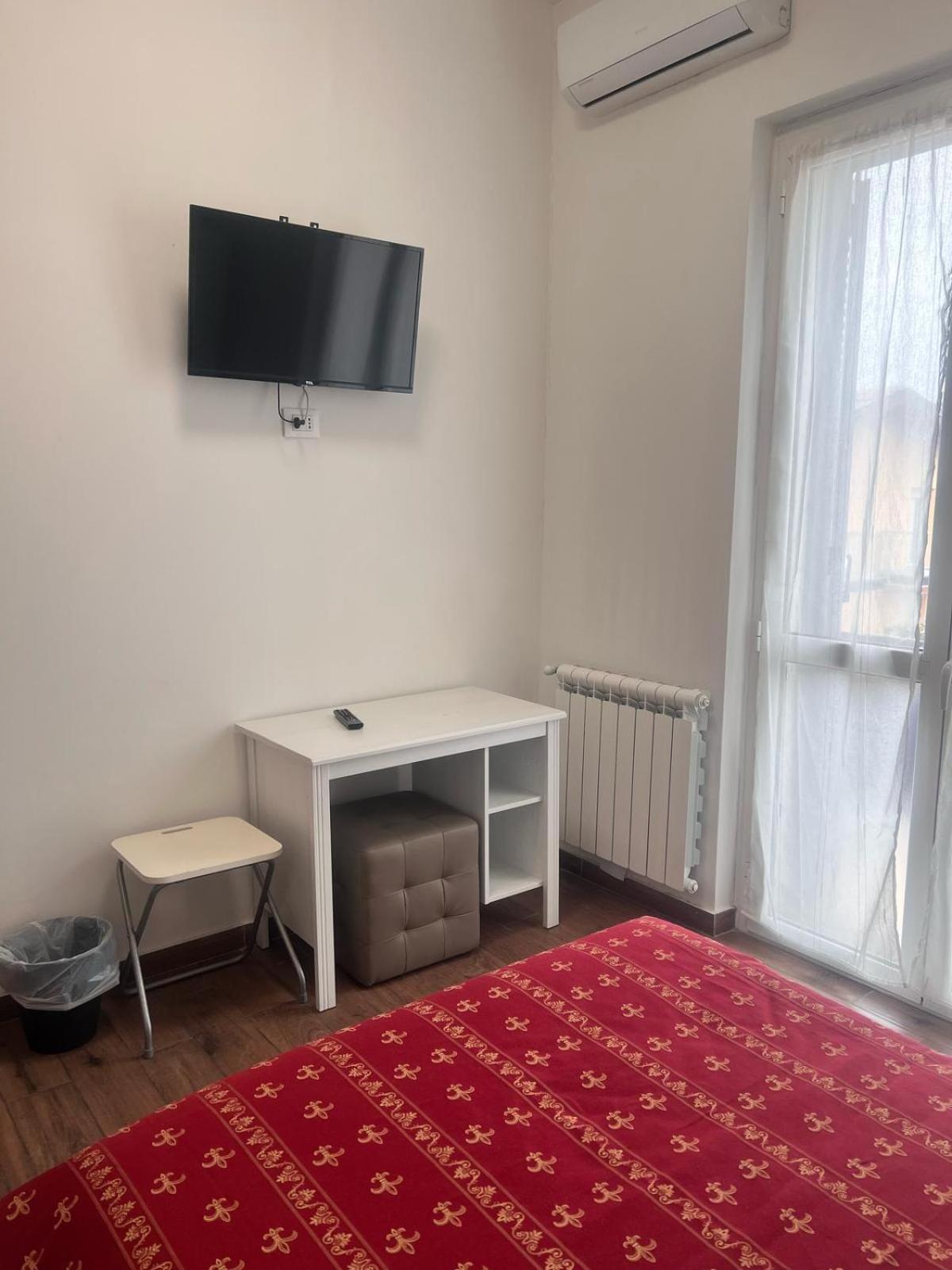 Alo Alo Albergo Casteggio Экстерьер фото