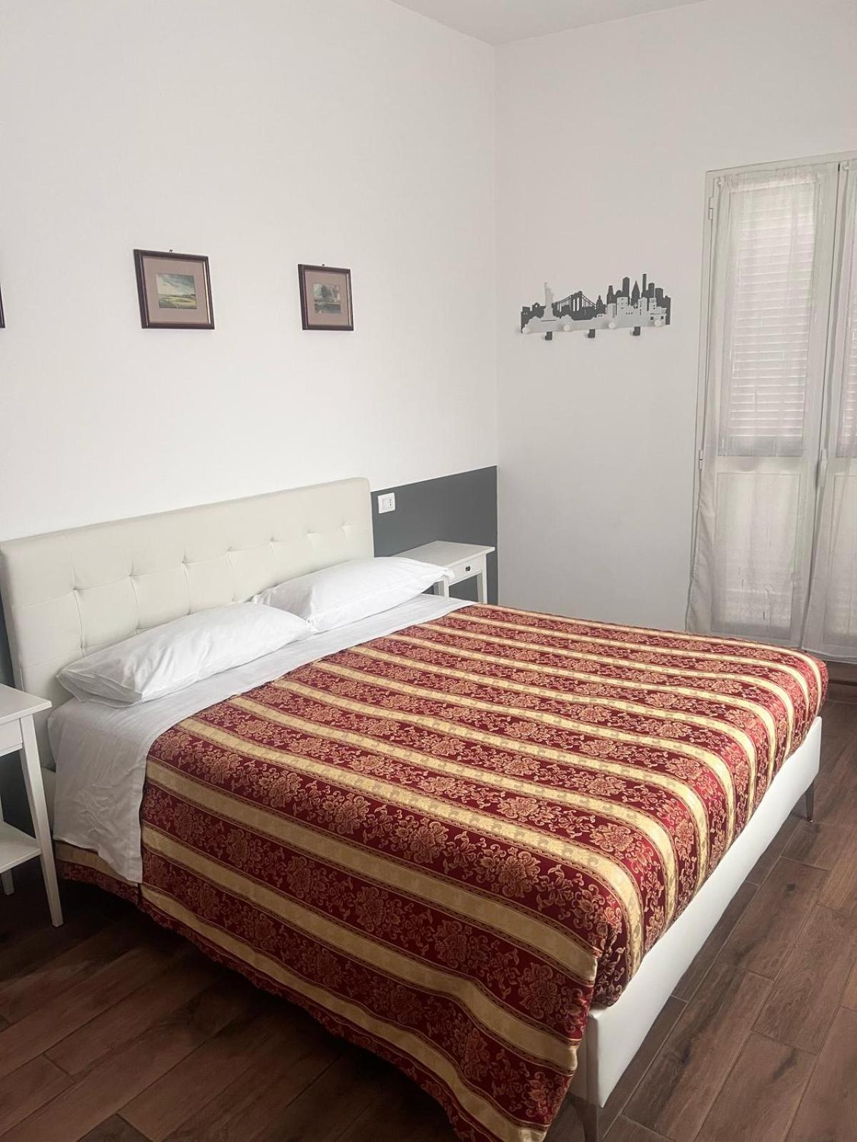 Alo Alo Albergo Casteggio Экстерьер фото
